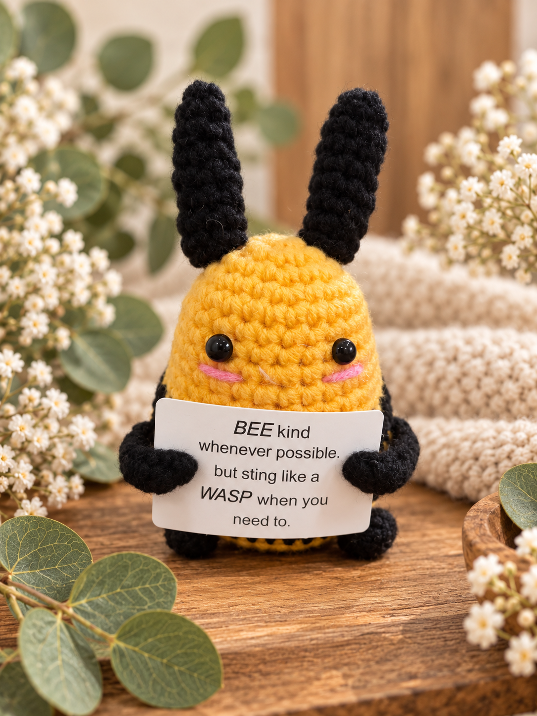 Knitted Bee